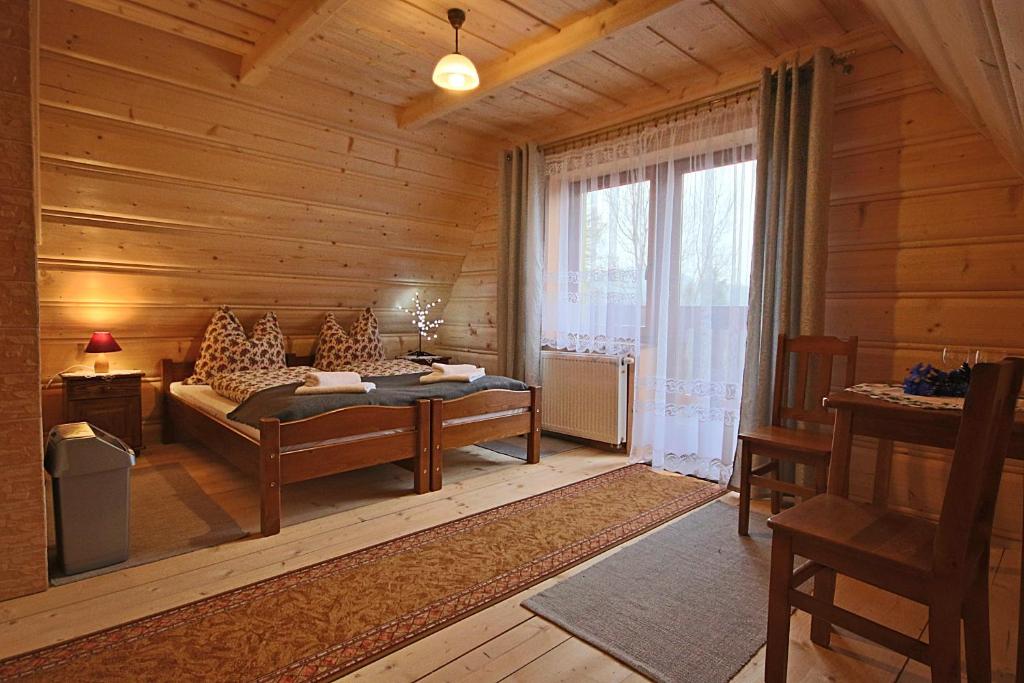 Two-Bedroom Apartment at Noclegi Brzegi